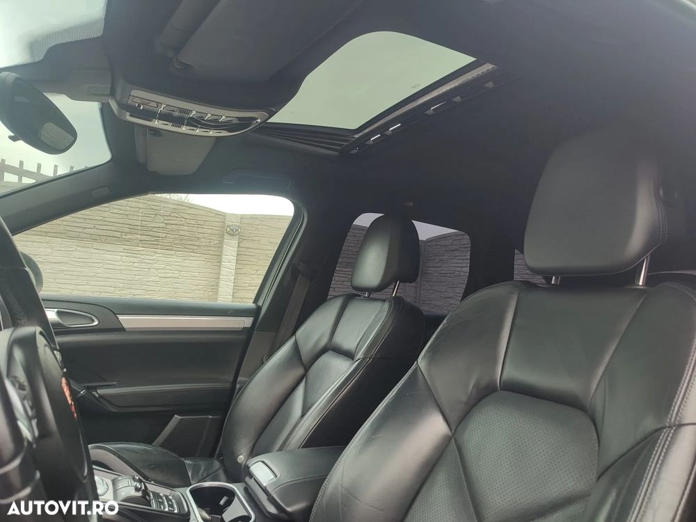 Porsche Cayenne - 9