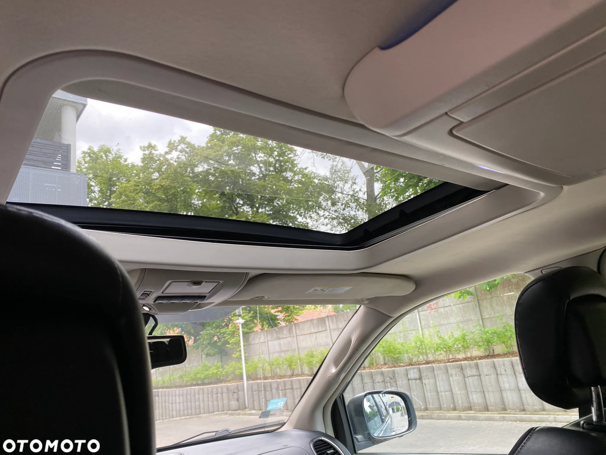 Chrysler Town & Country 3.6 Limited - 27