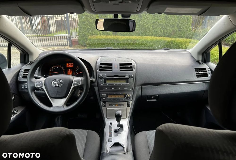 Toyota Avensis Combi 1.8 Multidrive S Executive - 27