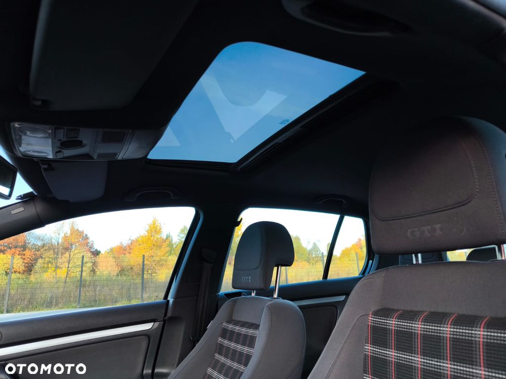 Volkswagen Golf 2.0 TSI GTI - 14
