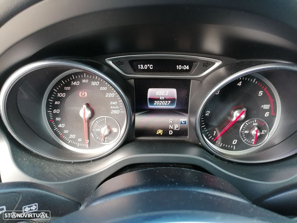 Mercedes-Benz CLA 180 d Shooting Brake Urban Aut. - 14