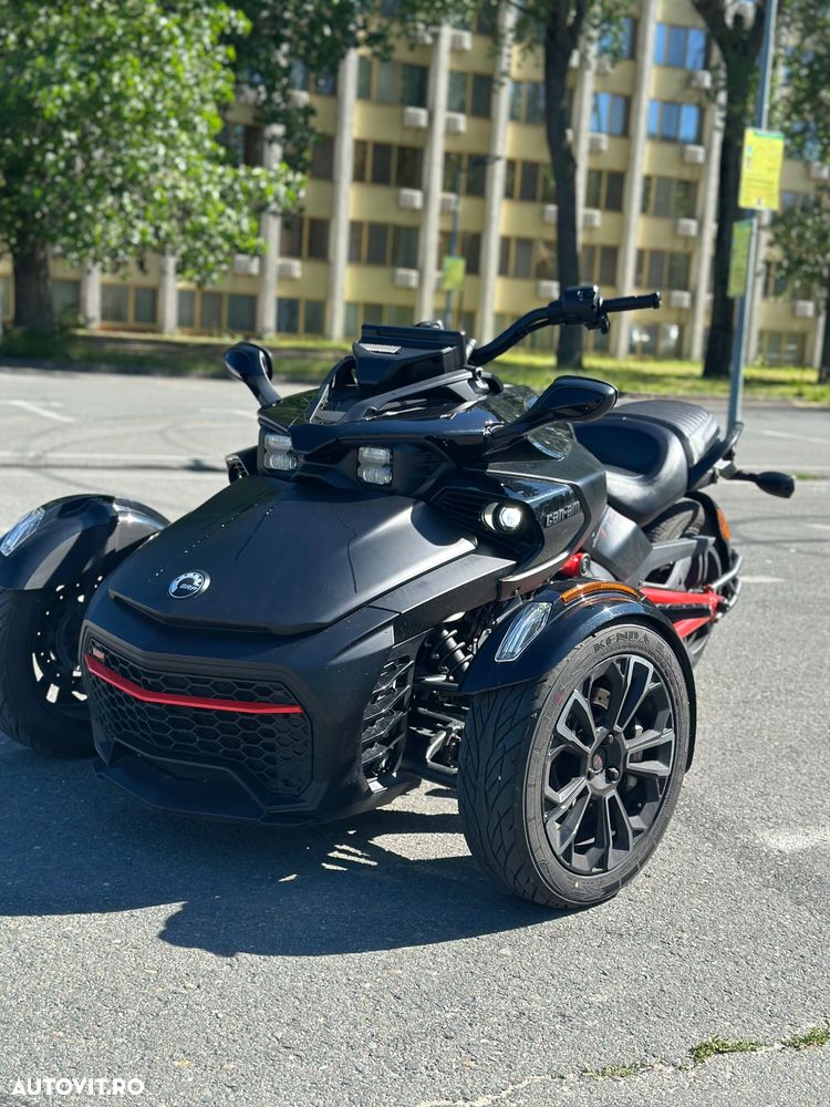 Can-Am Spyder - 13