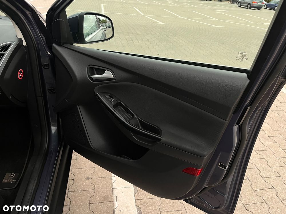 Ford Focus 1.6 TDCi ECOnetic 99g Start-Stopp-System Champions Edition - 16
