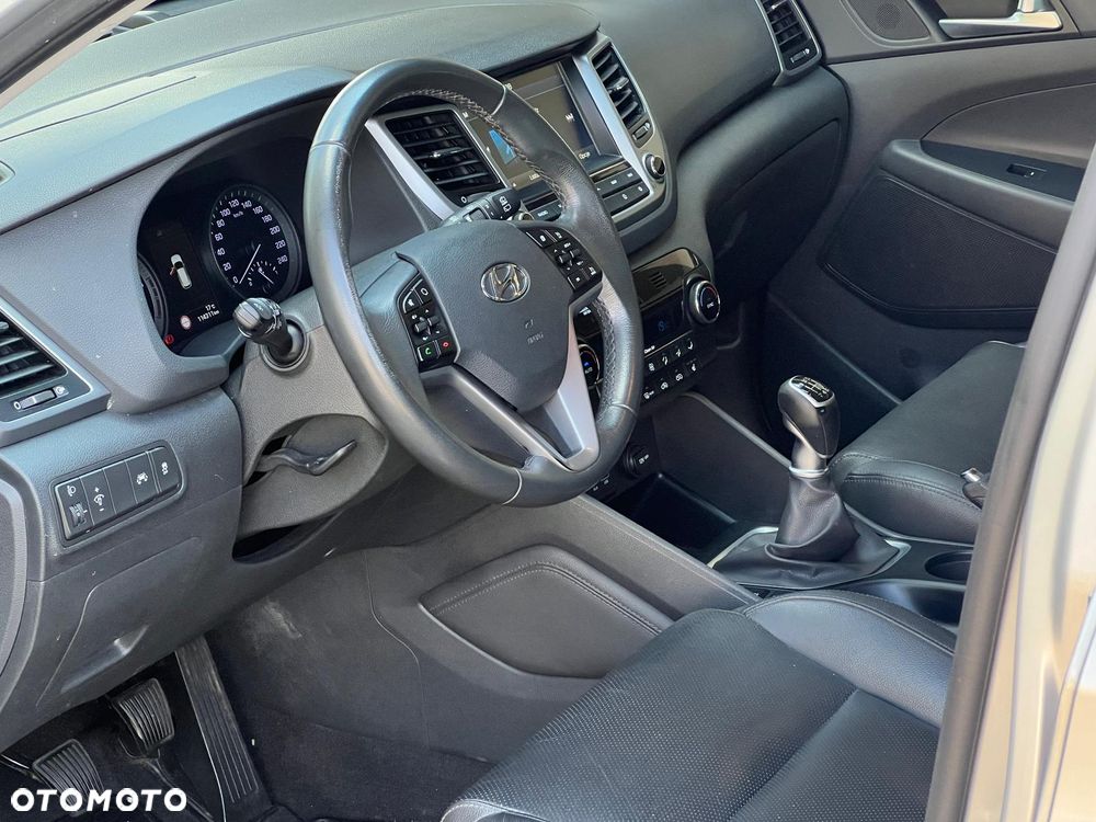 Hyundai Tucson blue 1.7 CRDi 2WD Passion Plus - 11