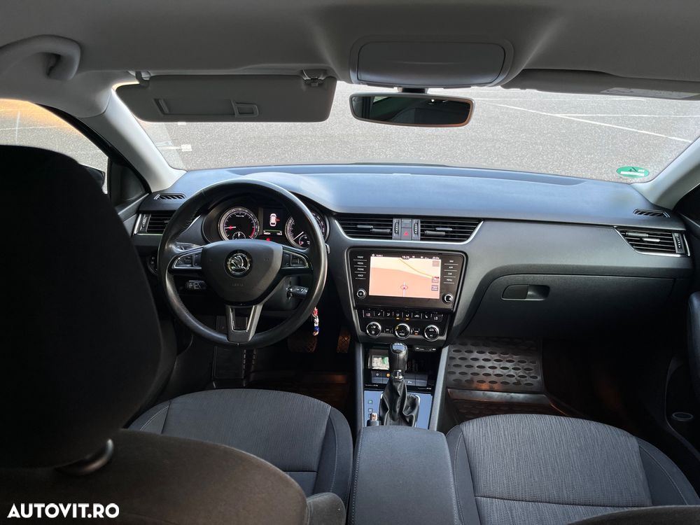 Skoda Octavia 2.0 TDI DSG Style - 8