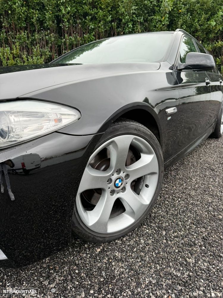 BMW 525 d Pack M - 34
