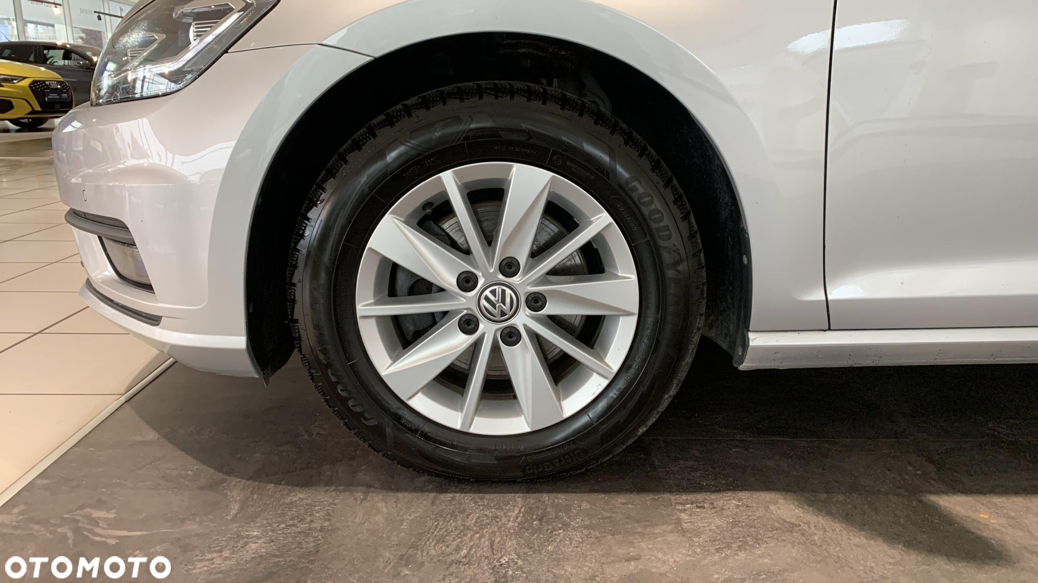 Volkswagen Golf VII 1.6 TDI BMT Trendline - 18