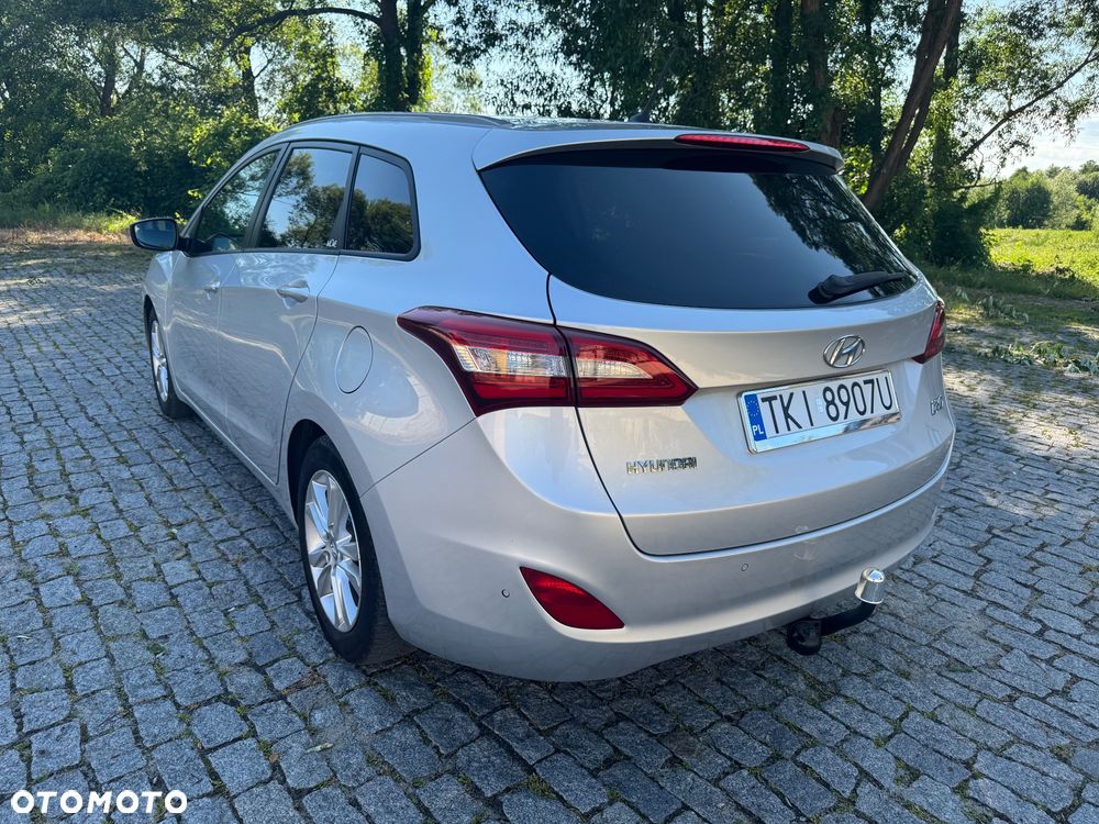 Hyundai i30 blue 1.6 CRDi Classic Navigation - 13