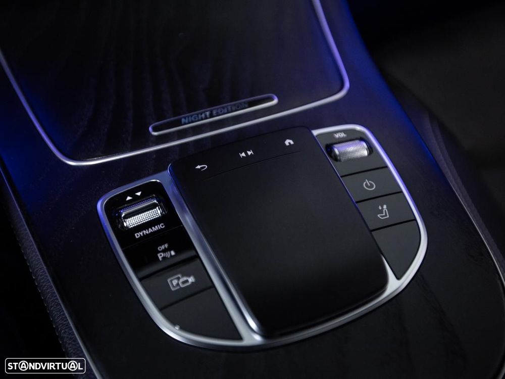 Mercedes-Benz E 300 de AMG Line - 30