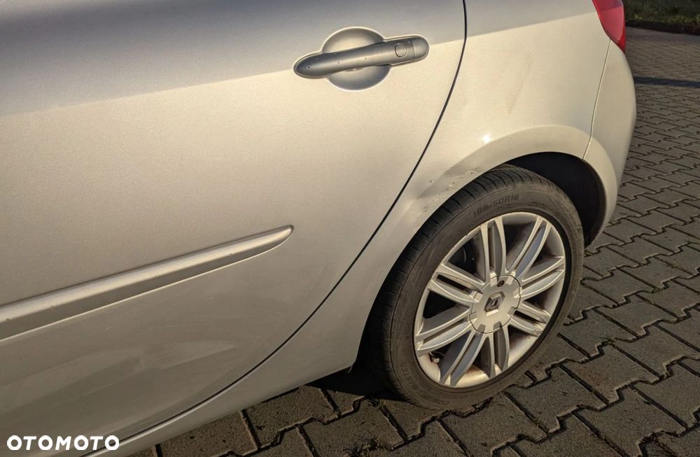 Renault Clio - 6