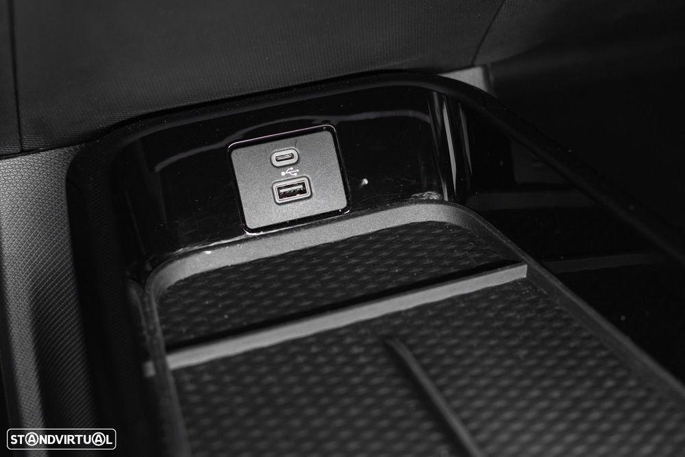 Ford Mustang Mach-E Standard - 41