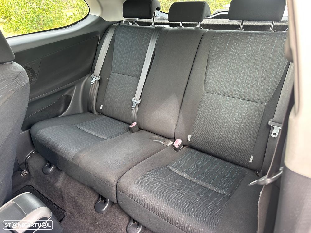 Toyota Auris 1.4 D-4D AC - 16