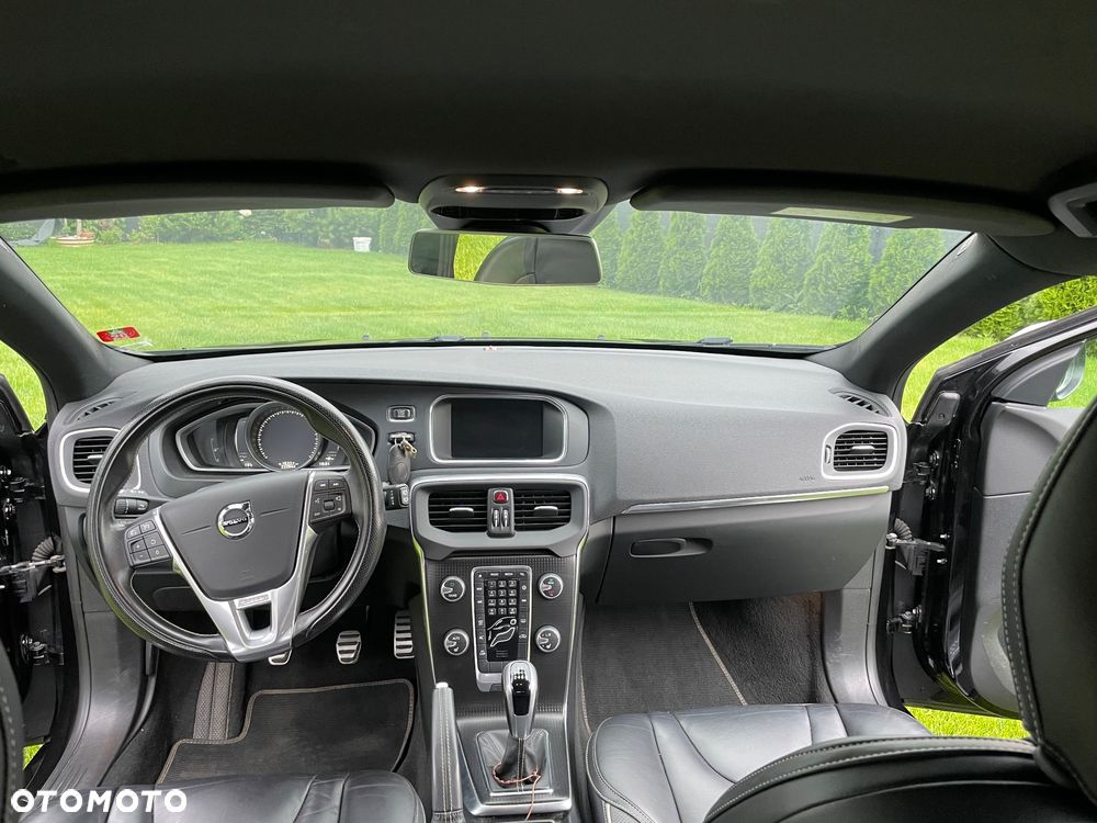 Volvo V40 D2 Drive-E R-Design Kinetic - 18