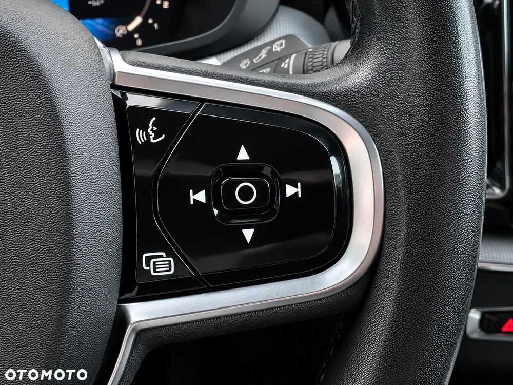 Volvo XC 60 B4 D AWD Ultimate Bright - 25