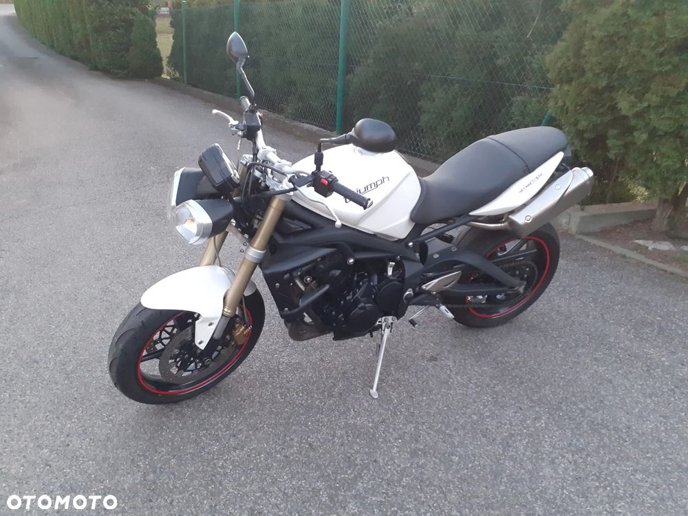 Triumph Street Triple - 28