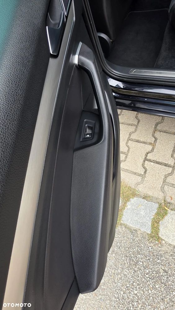 Volkswagen Passat 2.0 TDI (BlueMotion Technology) Highline - 35