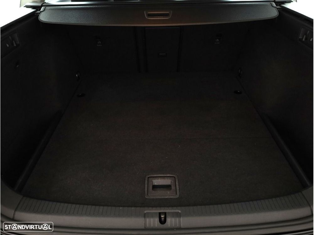 VW Golf Variant 1.6 TDi Confortline - 17