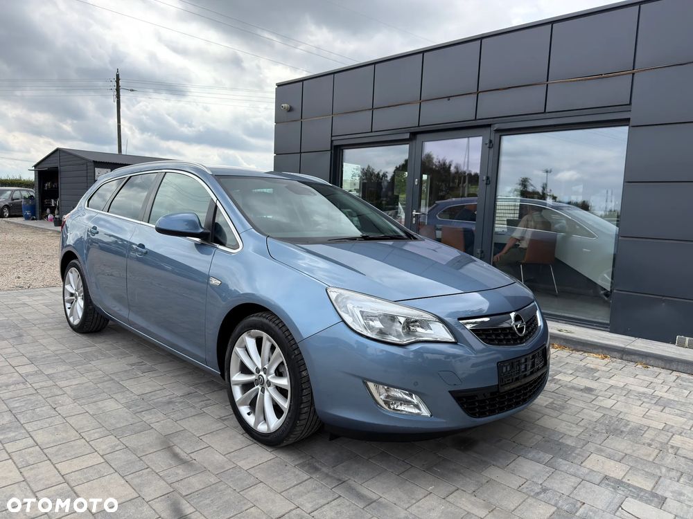 Opel Astra 1.4 T Cosmo - 14