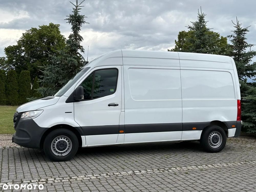Mercedes-Benz Sprinter - 10