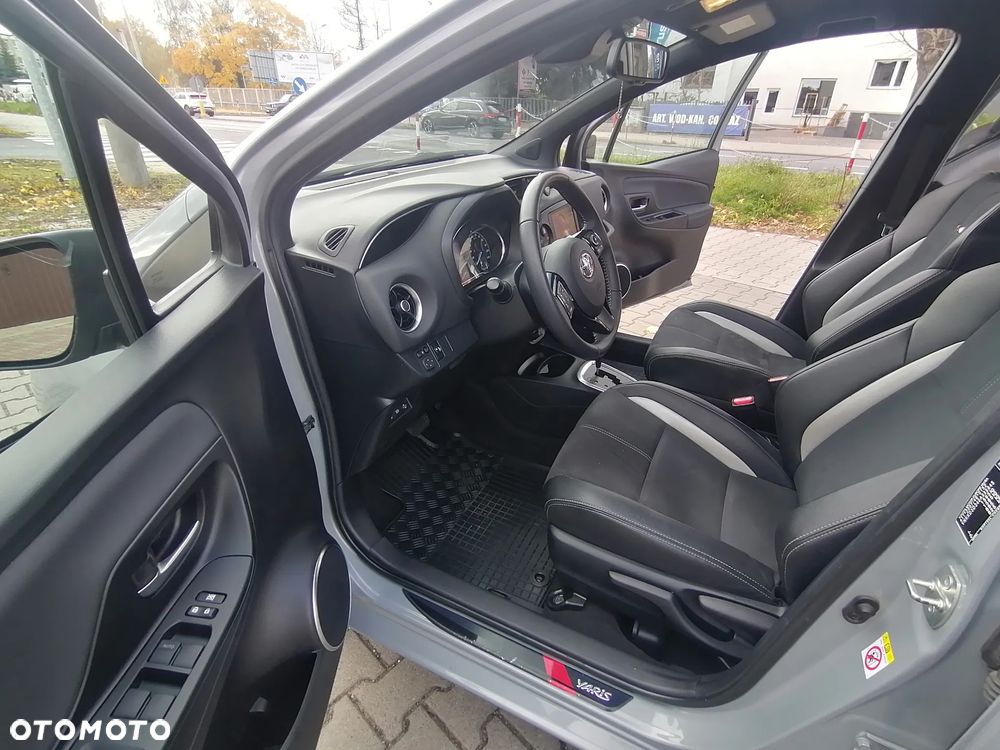 Toyota Yaris Hybrid 1.5 VVT-i - 28