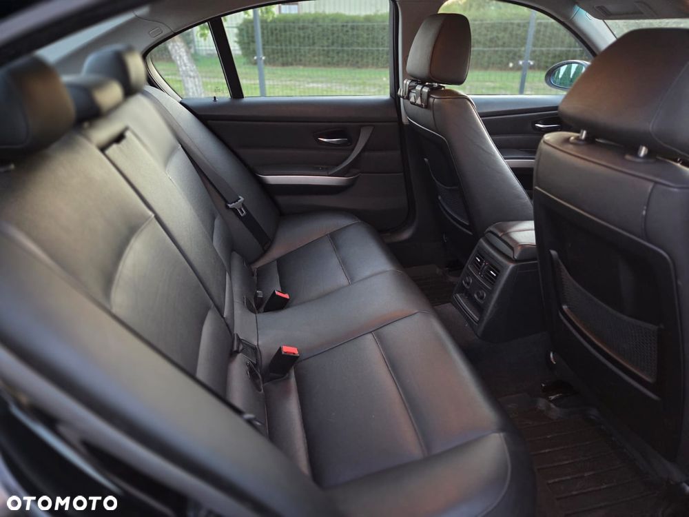 BMW Seria 3 - 33