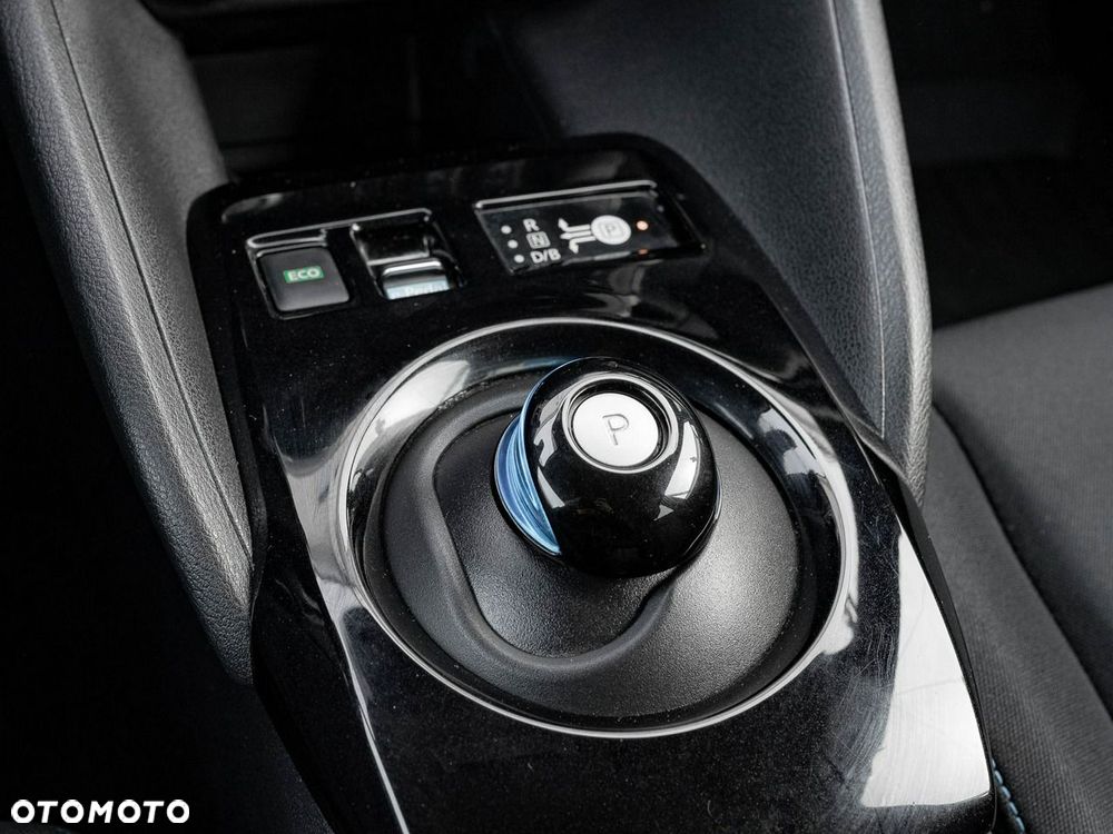 Nissan Leaf 40kWh N-Connecta - 14