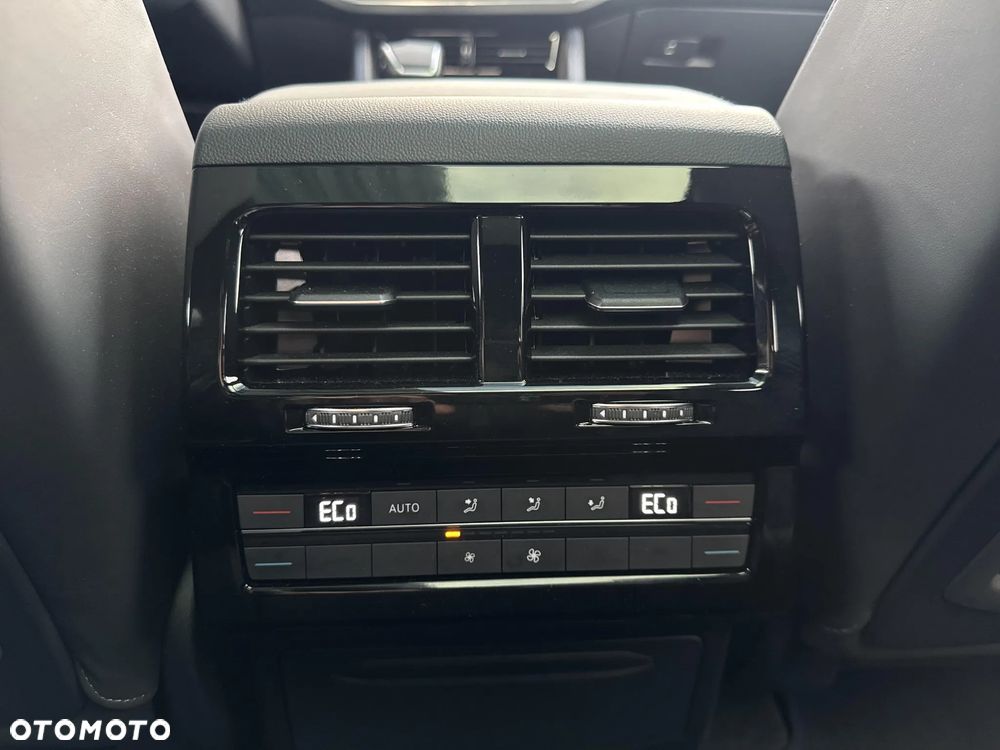 Volkswagen Touareg 3.0 V6 TFSI PHEV 340kW 4Motion R Final Edition - 35