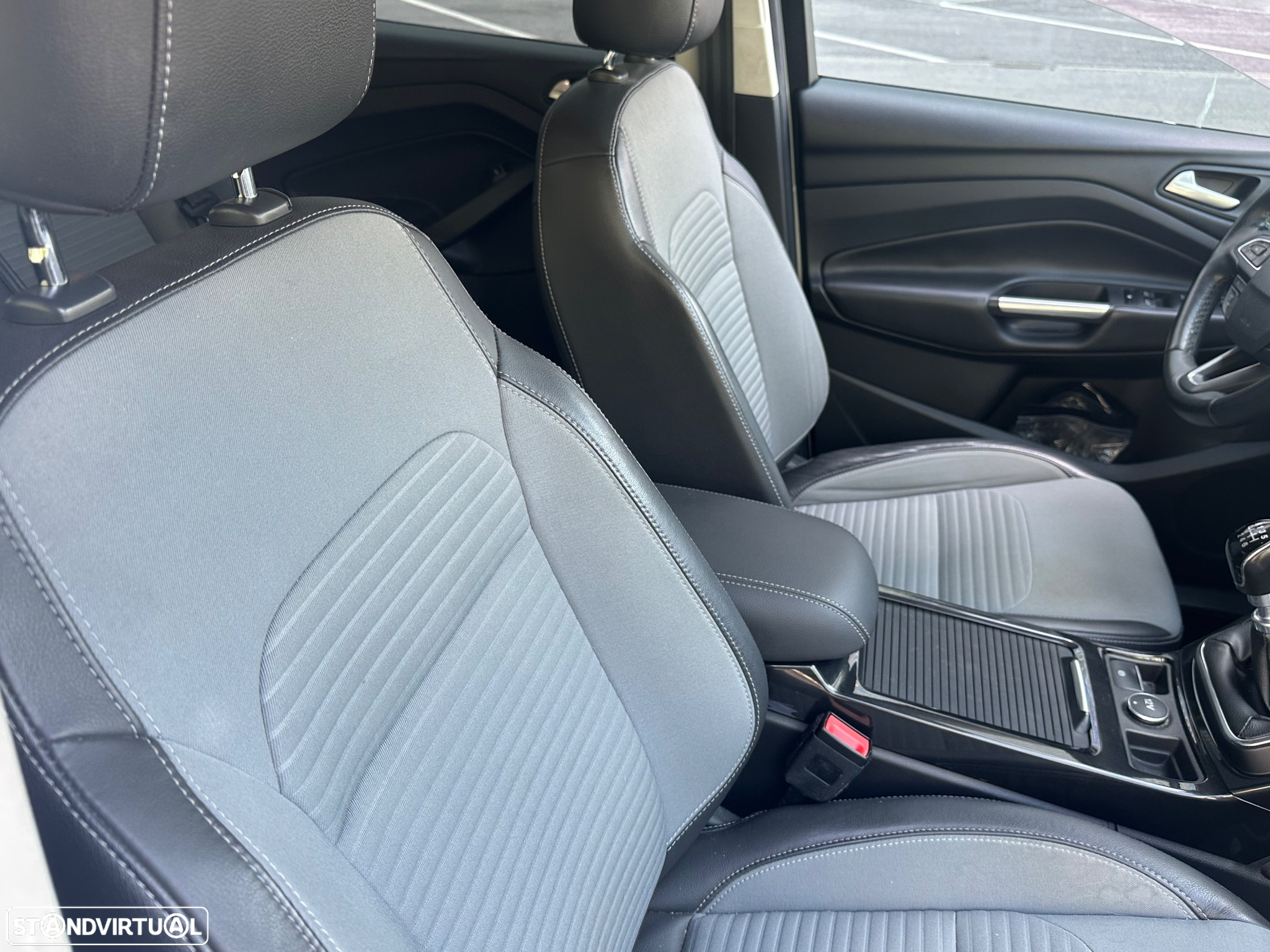 Ford Kuga 1.5 TDCi Titanium - 23