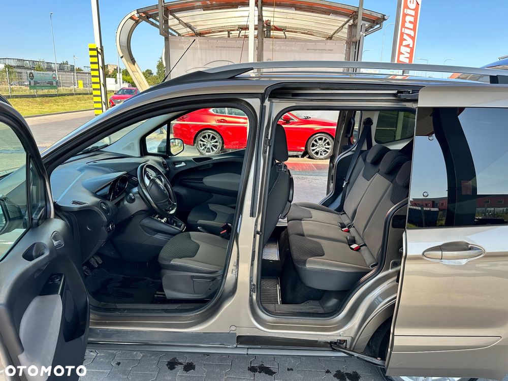 Ford Tourneo Courier 1.0 EcoBoost Titanium - 12