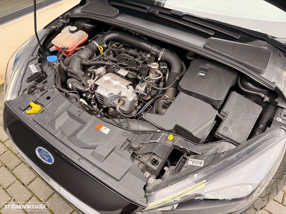 Ford Focus 1.0 EcoBoost S&S TITANIUM - 23