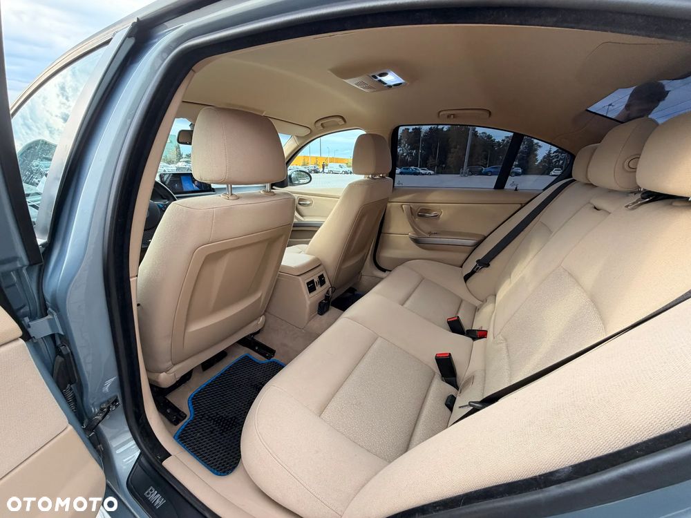 BMW Seria 3 - 16