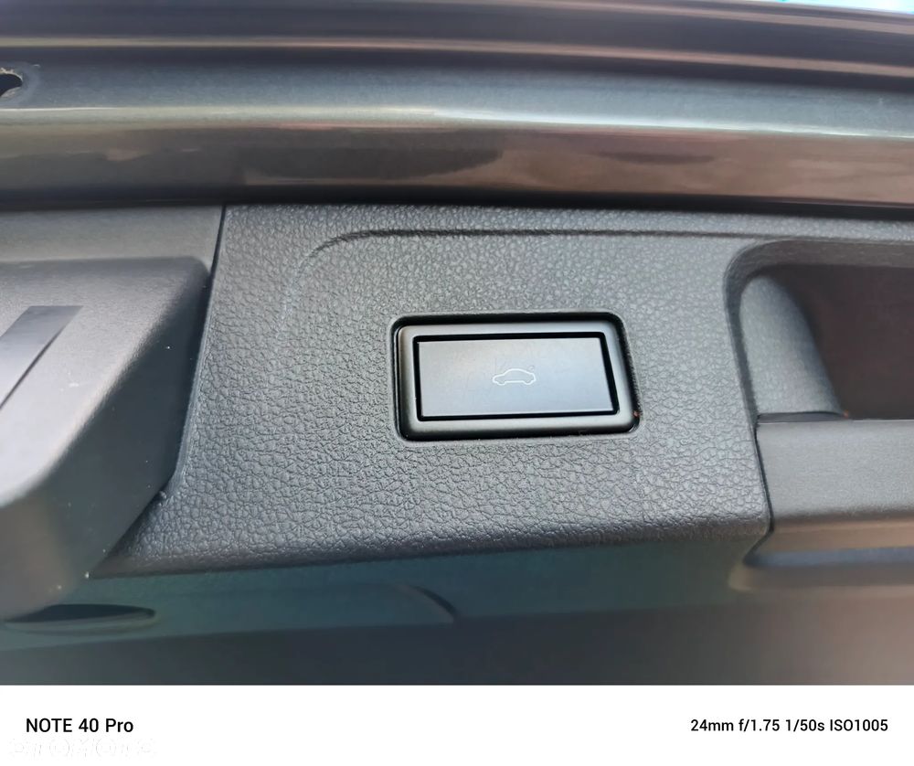 Volkswagen Passat Variant 2.0 TDI DSG (BlueMotion Technology) Comfortline - 16