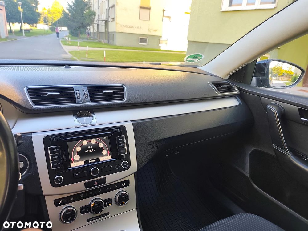 Volkswagen Passat 2.0 TDI BlueMotion Technology Comfortline - 17