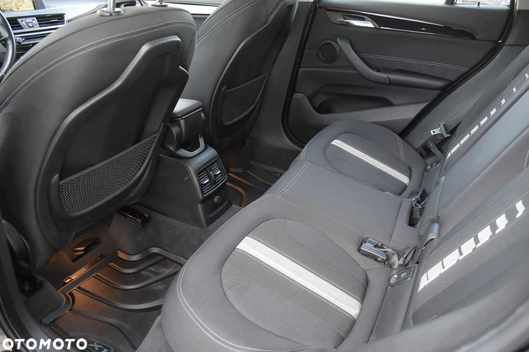 BMW X1 xDrive20i xLine sport - 36