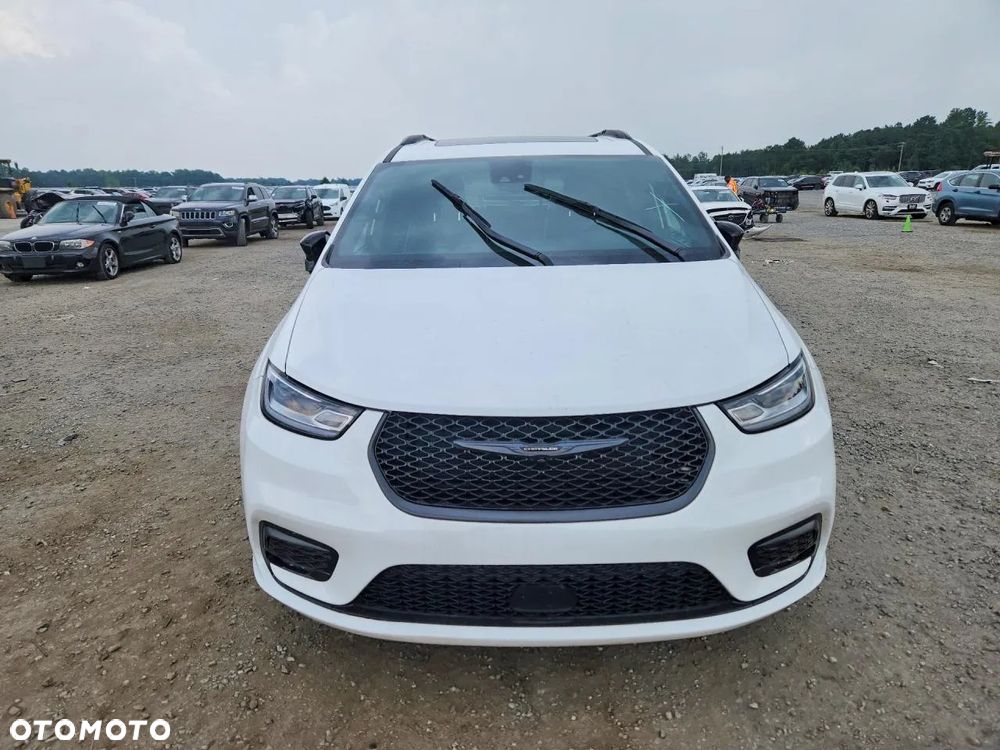 Chrysler Pacifica 2023 photo 5