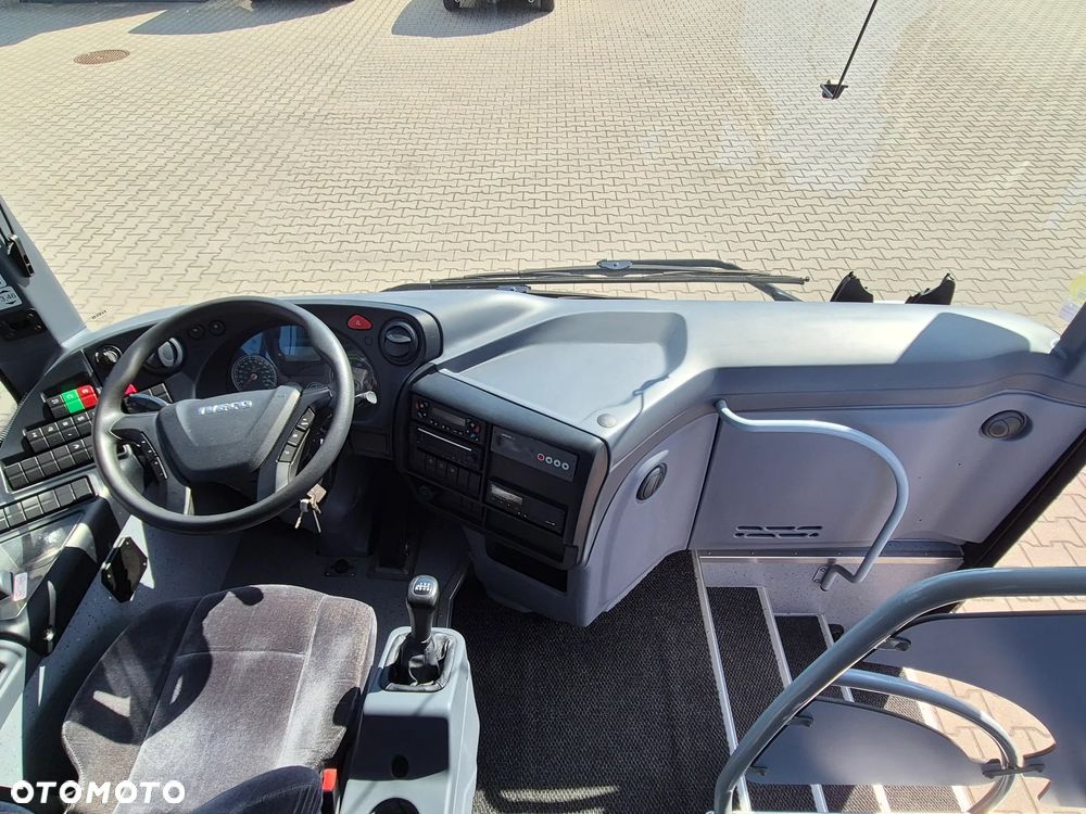 Iveco CROSSWAY/ SPROWADZONY/ 186 000 KM / MANUAL/ 64 MIEJSCA + STOJĄCE - 38