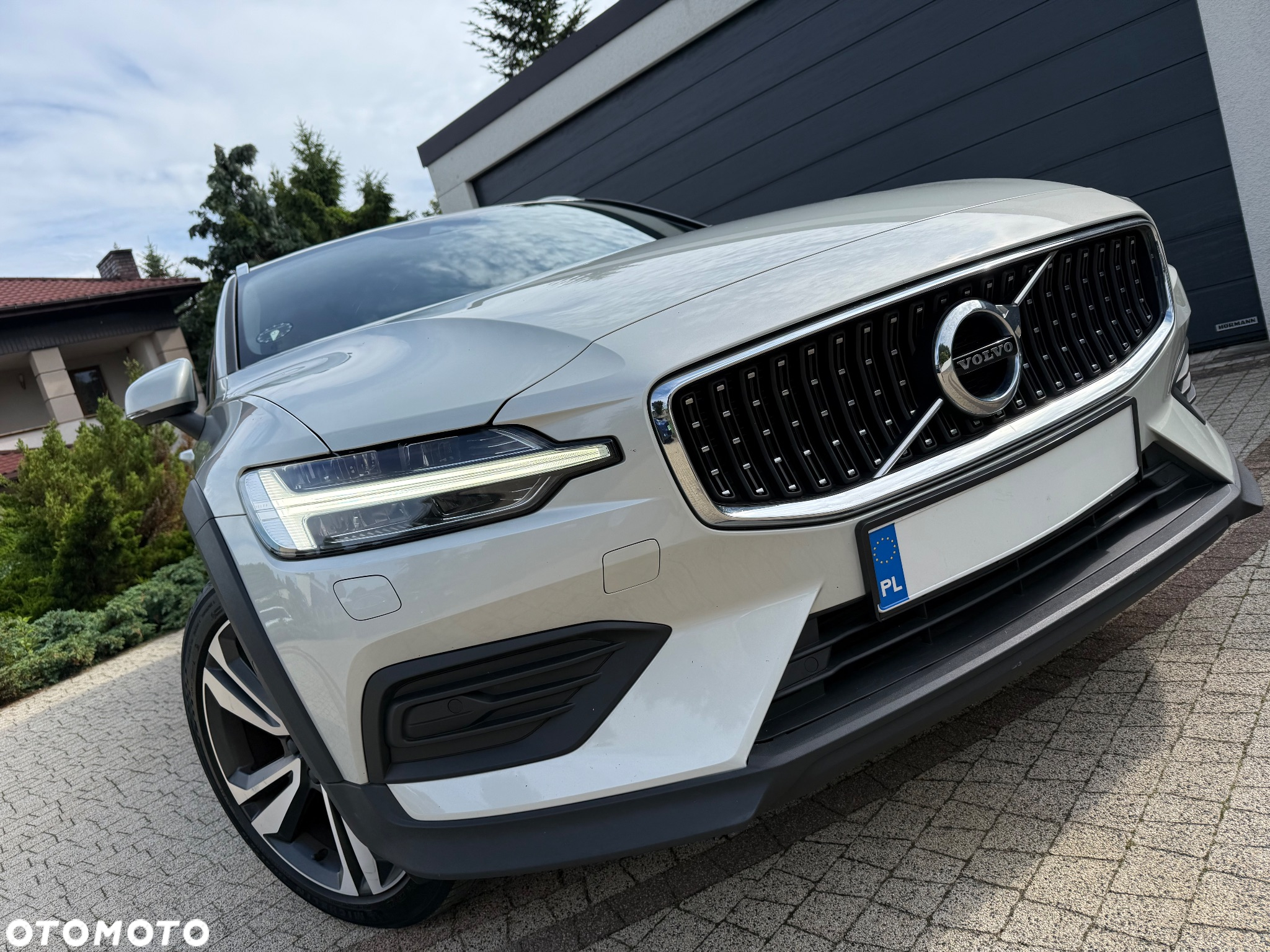 Volvo V60 Cross Country D4 AWD Geartronic Pro - 19