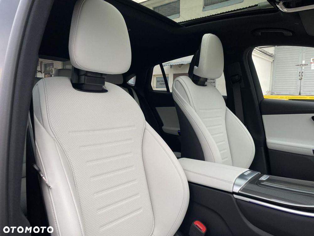 Mercedes-Benz GLC - 15