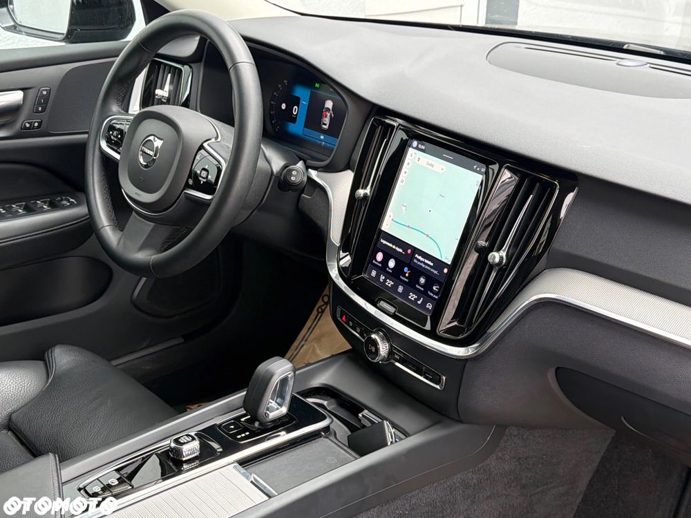 Volvo V60 Cross Country B4 D AWD Geartronic Pro - 17