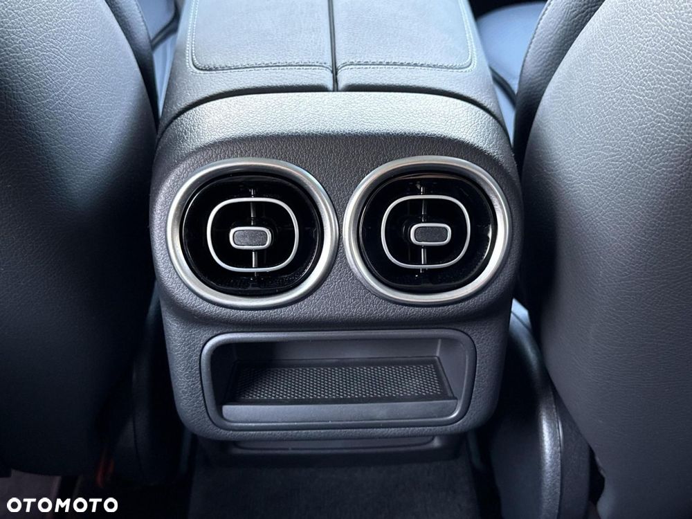 Mercedes-Benz GLC - 21