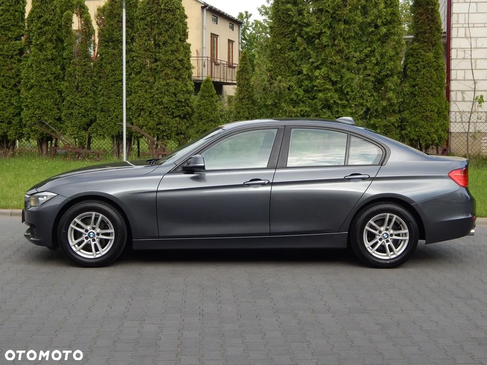 BMW Seria 3 320d Blue Performance Luxury Line - 7