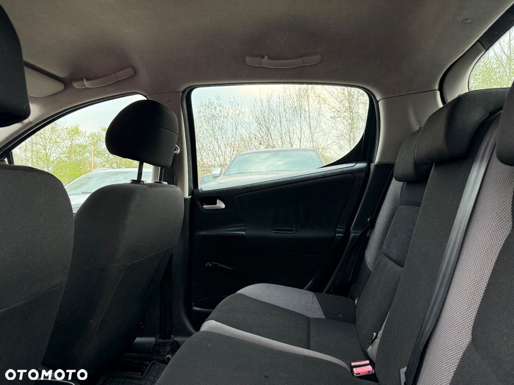 Peugeot 207 1.4 16V Trendy - 6