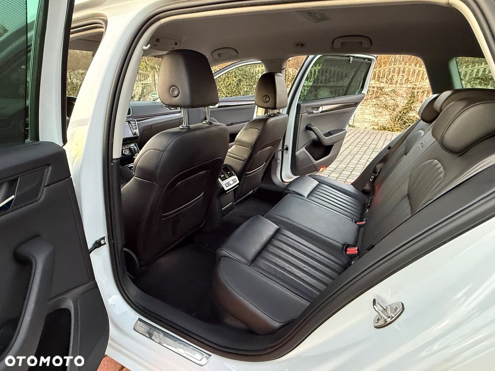 Skoda Superb 2.0 TDI DSG L&K - 20