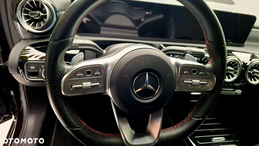 Mercedes-Benz Klasa A 200 4-Matic AMG Line 8G-DCT - 30