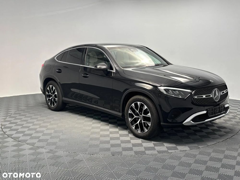 Mercedes-Benz GLC - 12