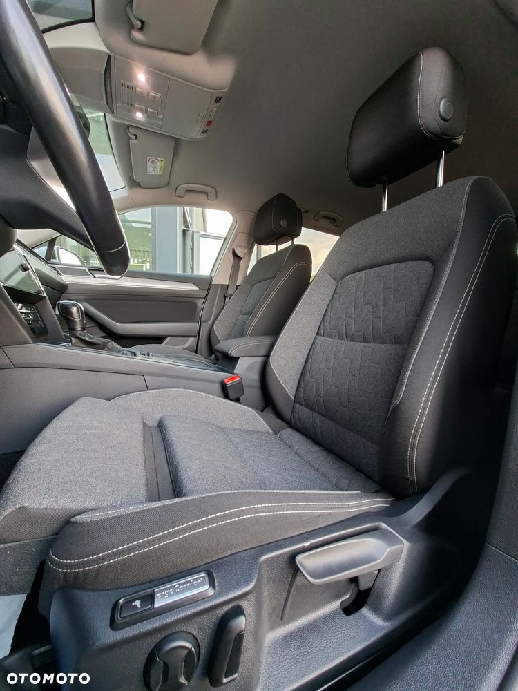 Volkswagen Passat - 10
