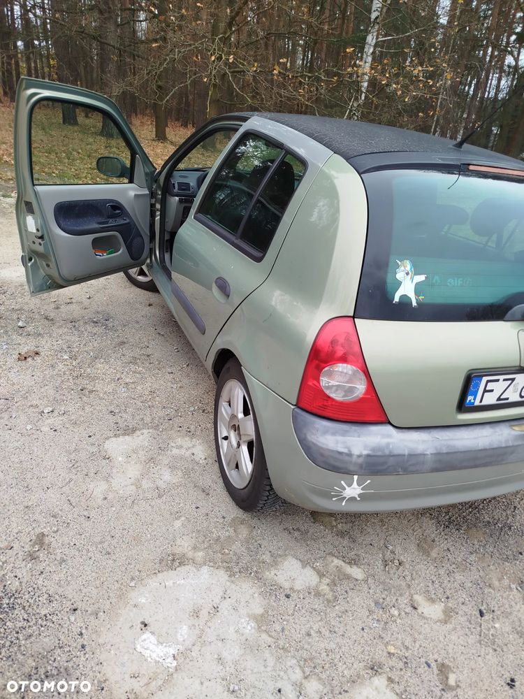 Renault Clio - 14