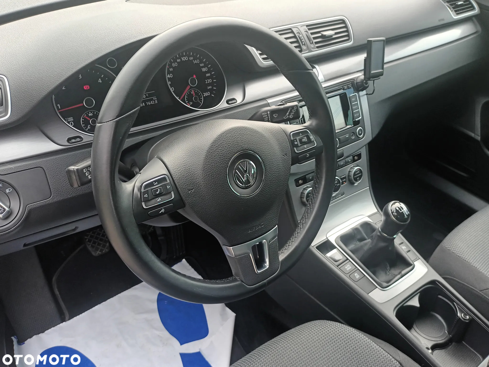 Volkswagen Passat 2.0 TDI Comfortline - 22