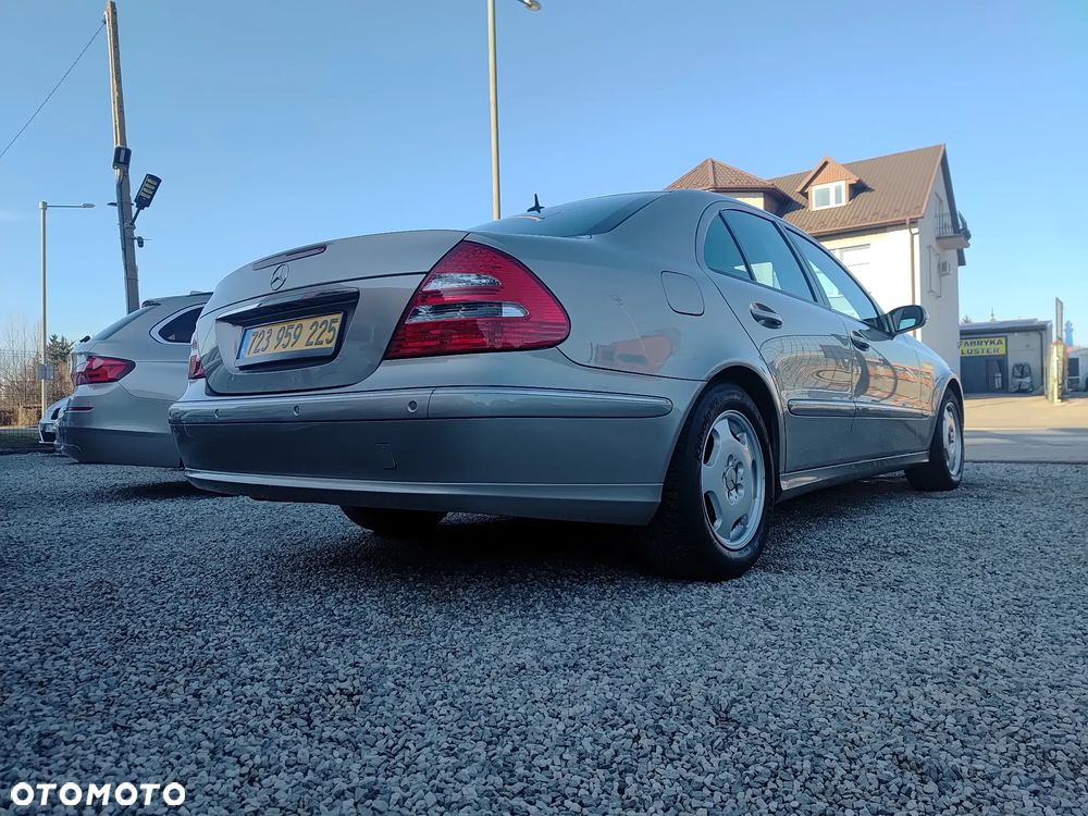 Mercedes-Benz Klasa E 220 CDI Automatik Avantgarde - 30