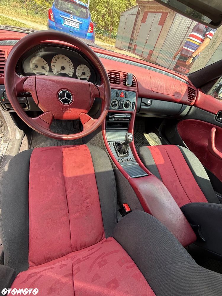 Mercedes-Benz CLK - 4